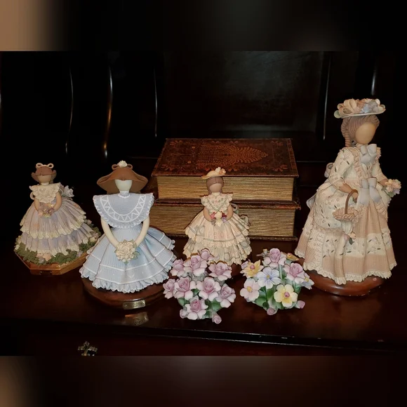 ANTIQUE FACELESS DOLLS HANDMADE DOMINICAN 🇩🇴 REPUBLIC FIGUERINES - Picture 1 of 10